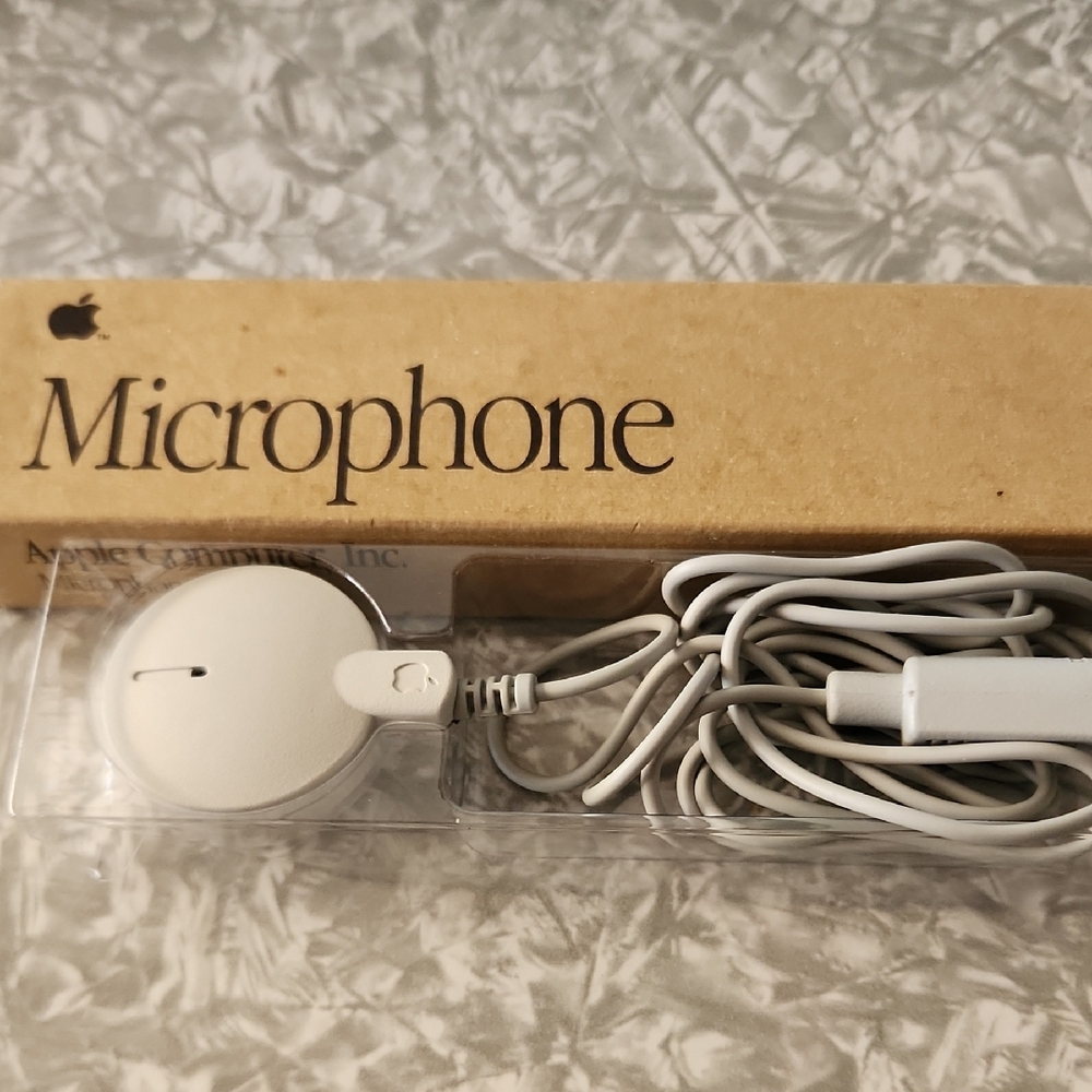 Apple Silver Computer Microphone - Picture 2 of 9
